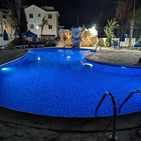 Appartement Village - F302 *